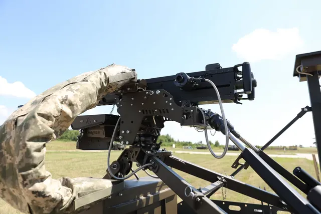 Zmiy Droid 12.7, Armored unmanned ground combat system, Support Equipment - view 1