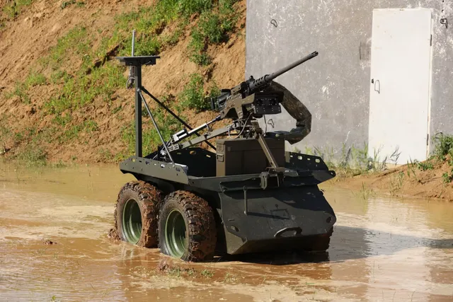 Zmiy Droid 12.7, Armored unmanned ground combat system, Support Equipment - view 2