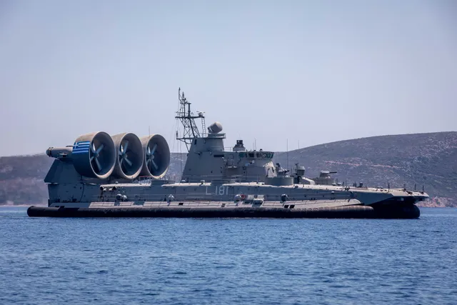 Zubr-class LCAC (Project 12322 / Project 1232.2 Pomornik), Air-cushioned landing craft, Naval Systems - view 1
